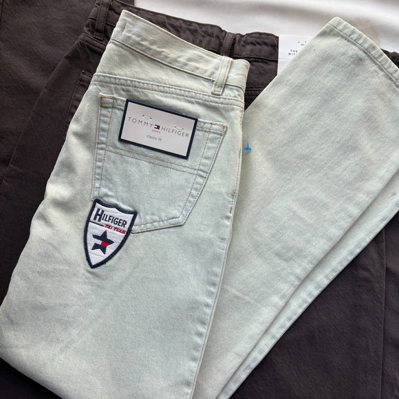 NWT Tommy Hilfiger Patchwork Jeans 🏂👖 - Picture 2 of 3